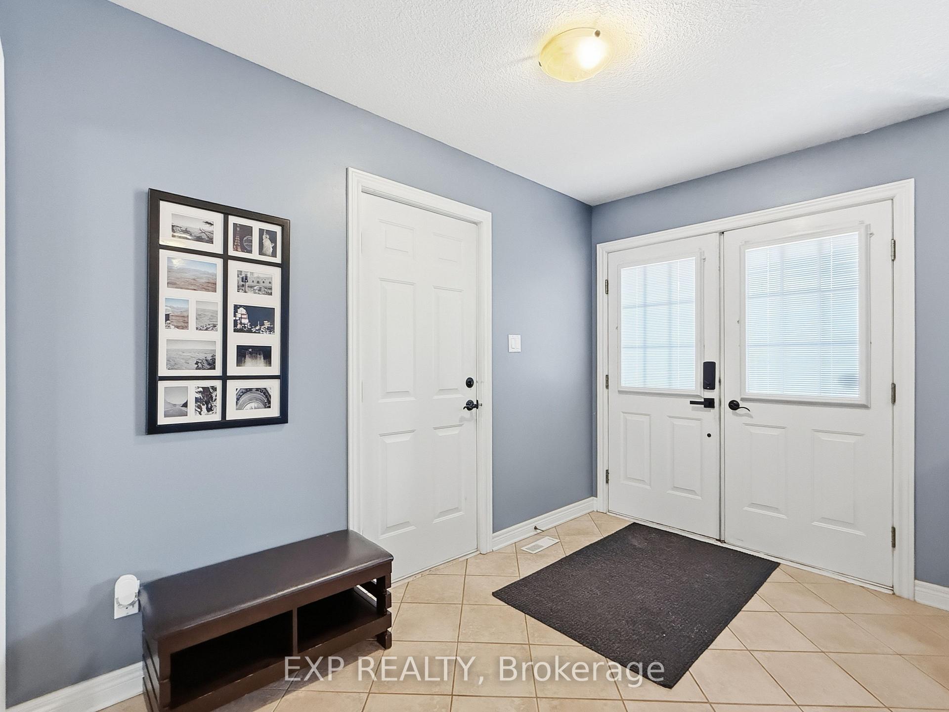 638 Wharncliffe Road S 7, London South — photo 2 of 5