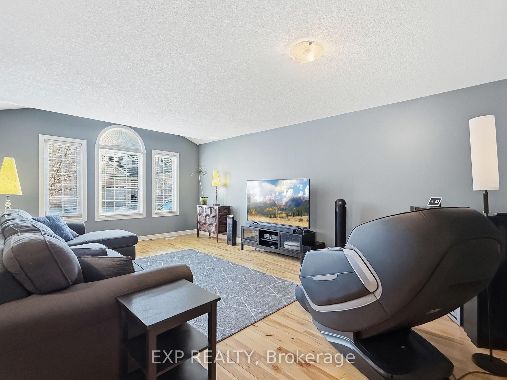 638 Wharncliffe Road S 7, London South — photo 4 of 5