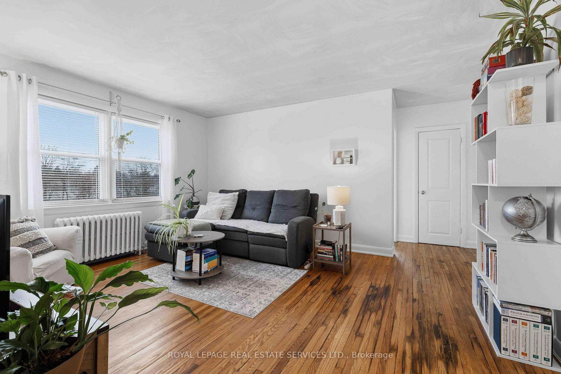 1028 Johnson Street, Kingston — photo 3 of 5