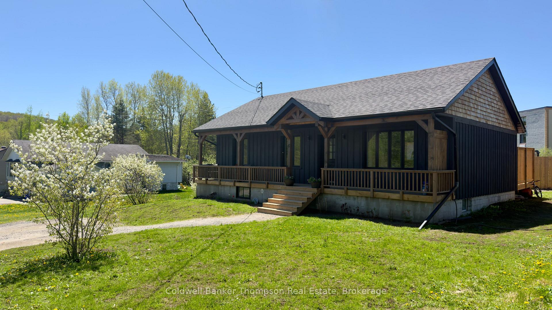 6 Kitchen Road S, Huntsville — photo 2 of 5