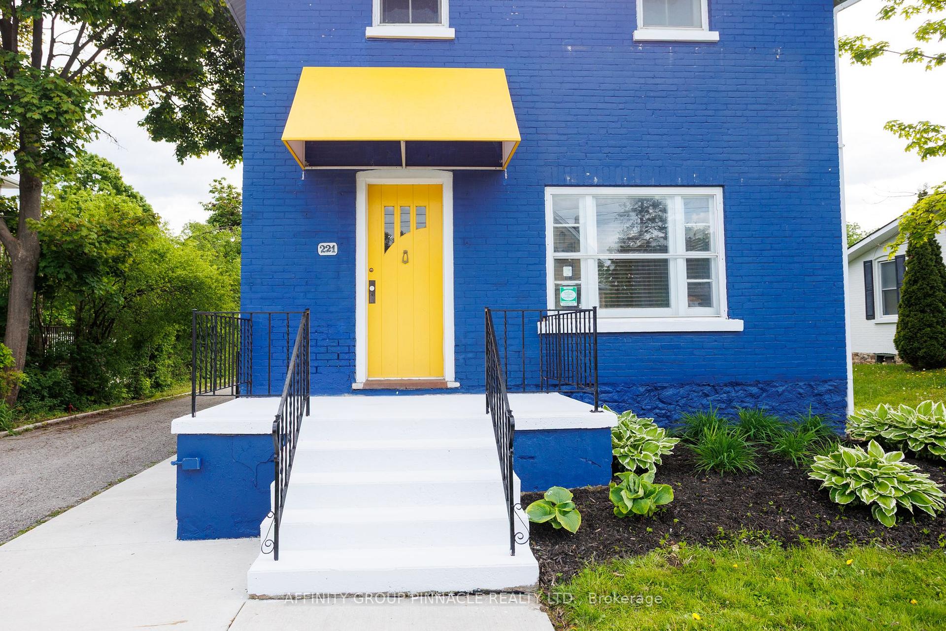 221 Kent Street W, Kawartha Lakes — photo 4 of 5