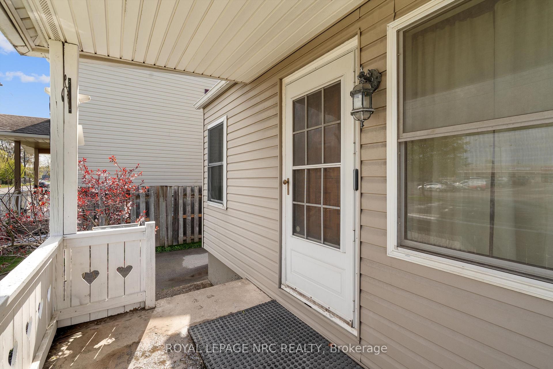 361 Lincoln Street, Welland — photo 4 of 5