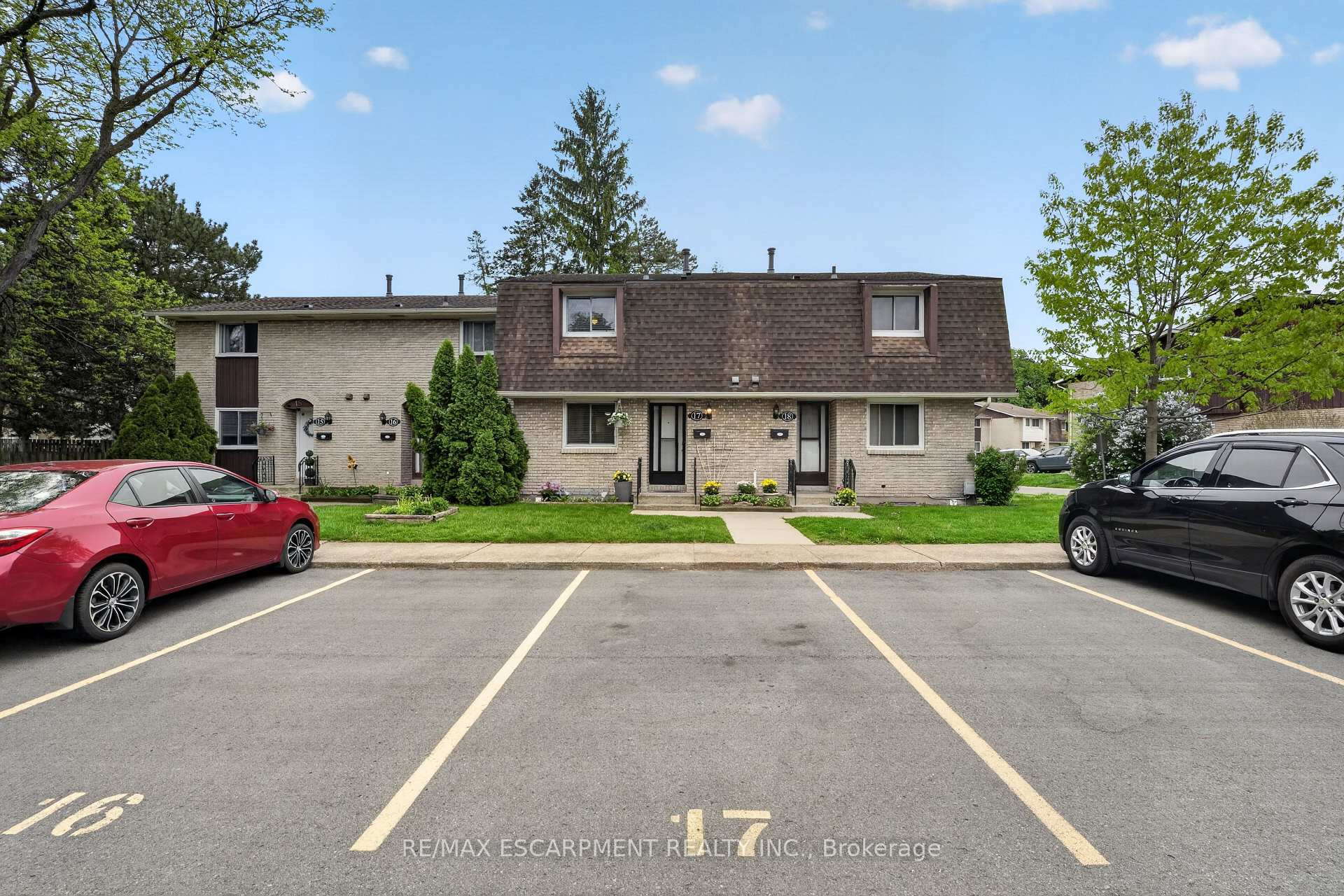 50 Lakeshore Road 17, St. Catharines — photo 2 of 5
