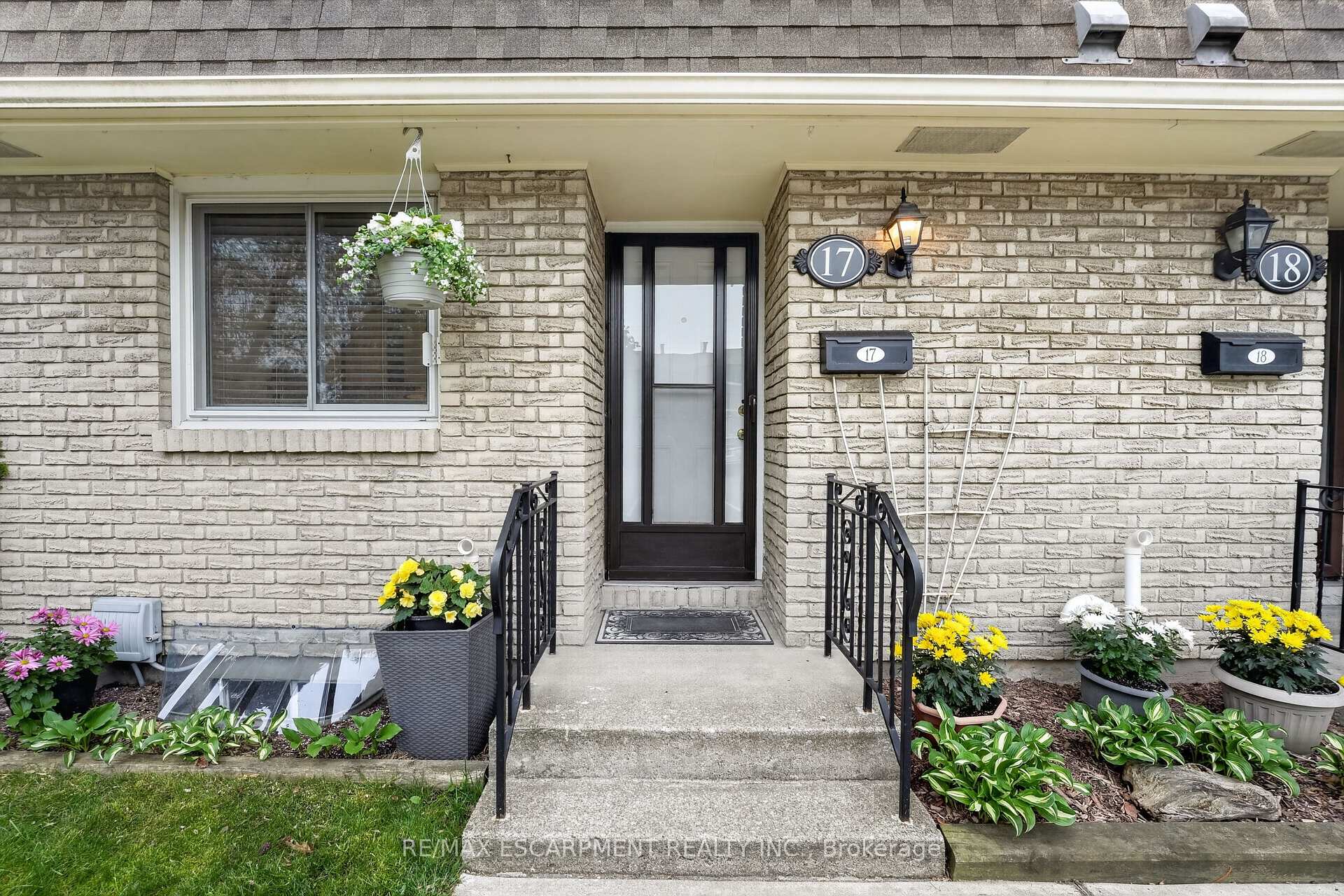 50 Lakeshore Road 17, St. Catharines — photo 3 of 5