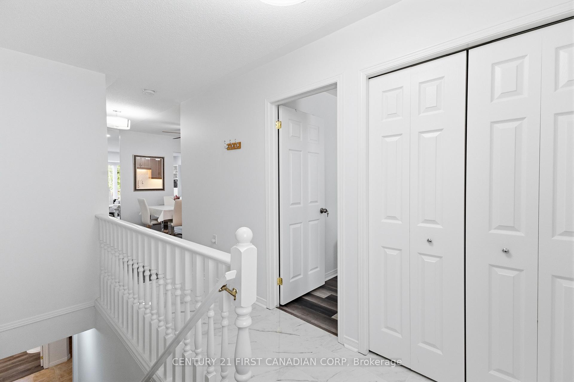 20 Kernohan Parkway 23, London South — photo 3 of 5