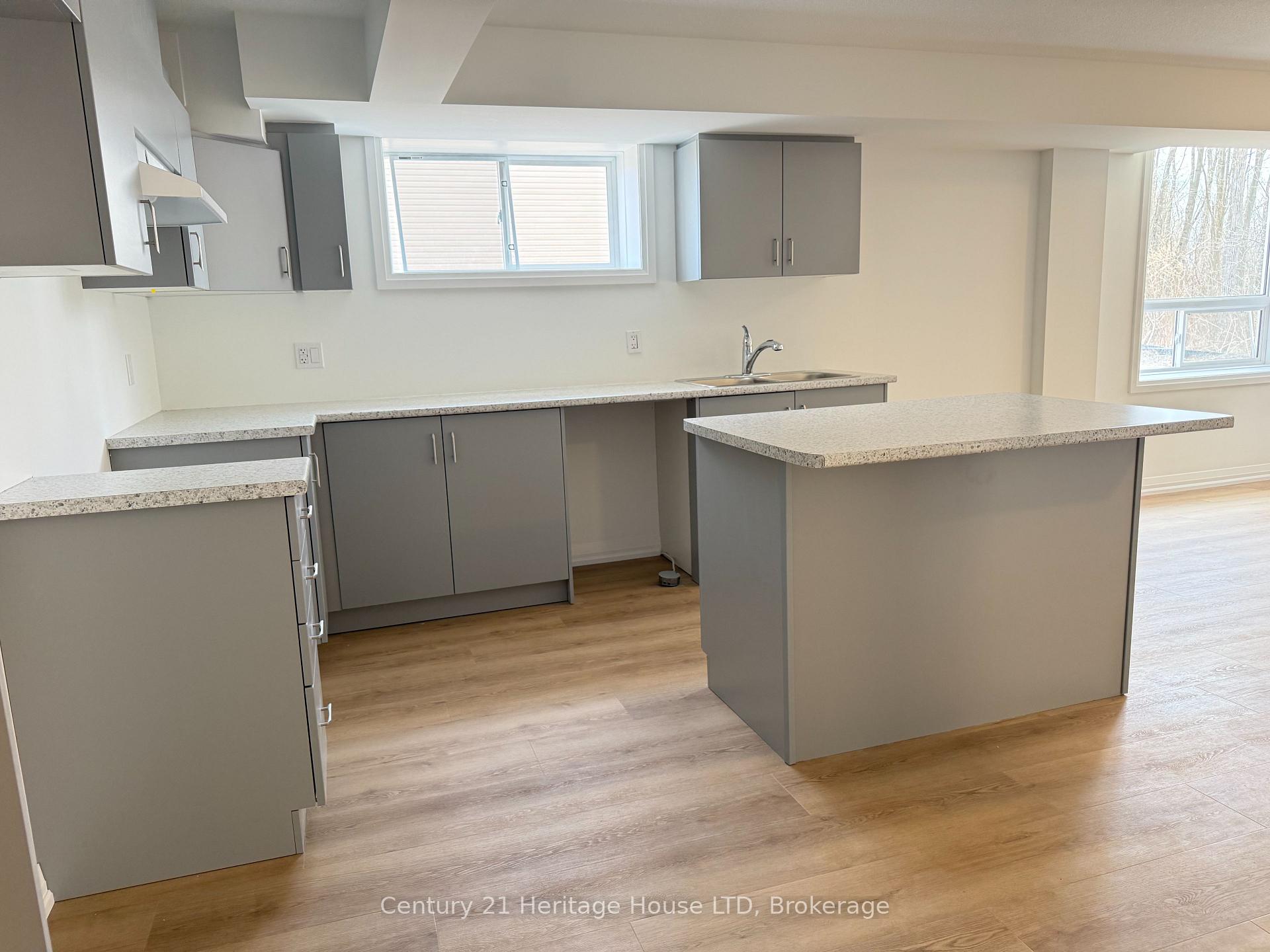 736 Burwell Street, Fort Erie — photo 2 of 5