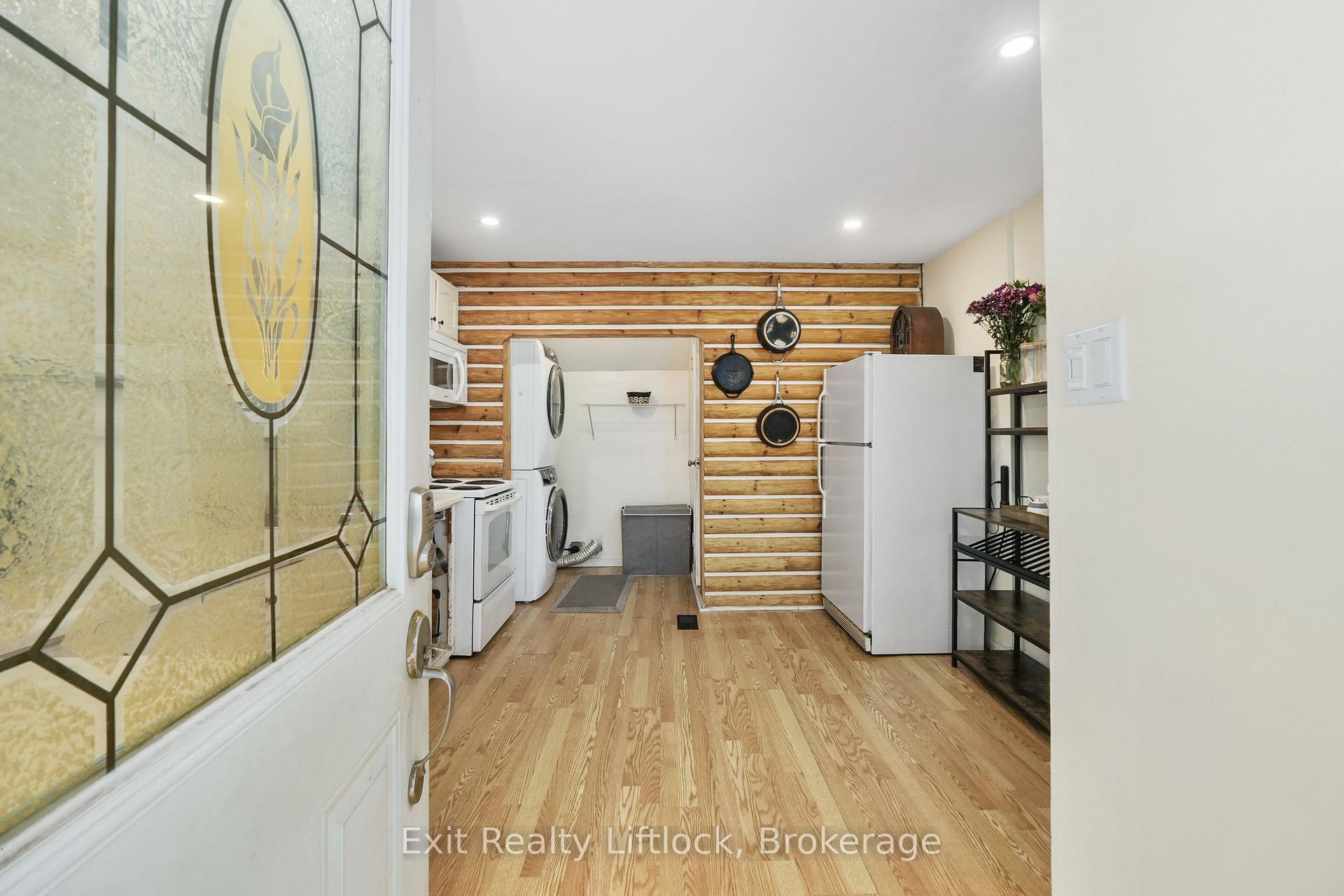 378 London Street, Peterborough, ON K9H 2Z8 — Peterborough, Ontario
