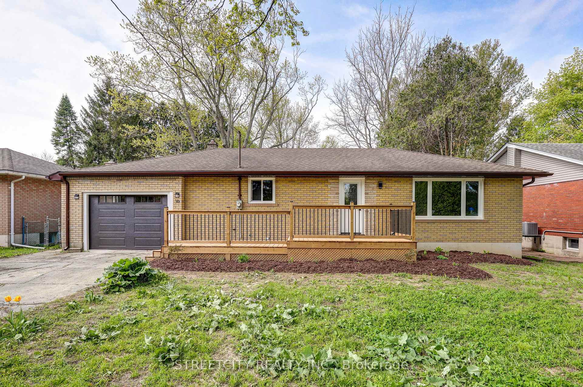 10 Vineden Drive, Central Elgin, ON N5P 2M6 — Central Elgin, Ontario