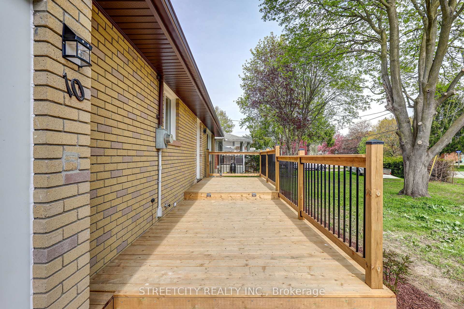 10 Vineden Drive, Central Elgin — photo 2 of 5