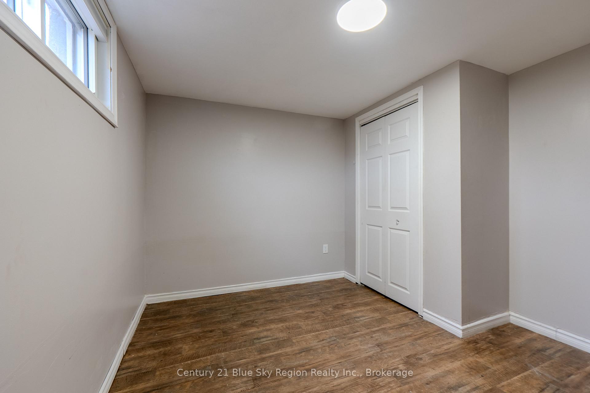 862 Lakeshore Drive, North Bay — photo 3 of 5