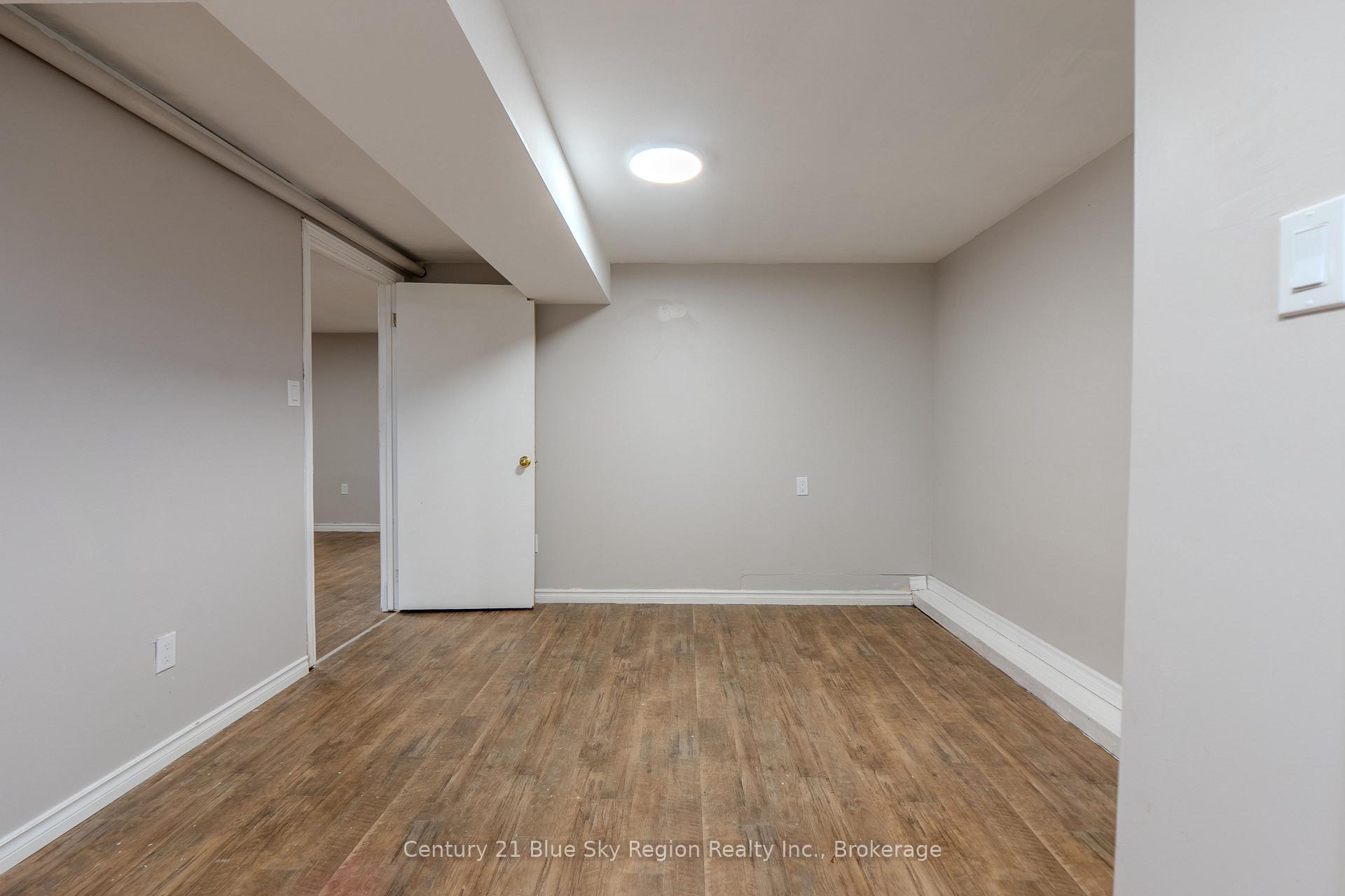 862 Lakeshore Drive, North Bay — photo 5 of 5