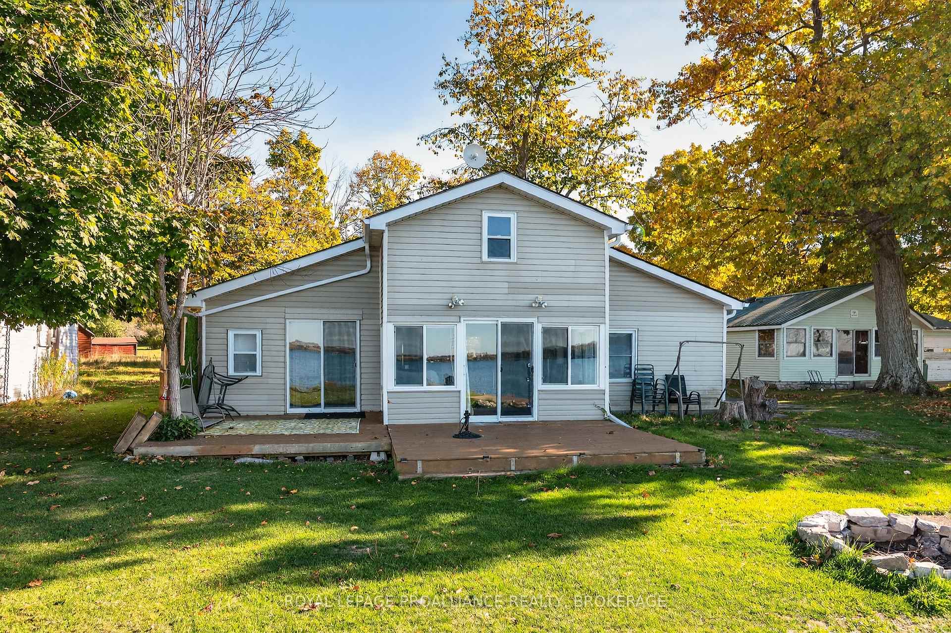 14B Morgan's Point Lane, Frontenac Islands — photo 3 of 5