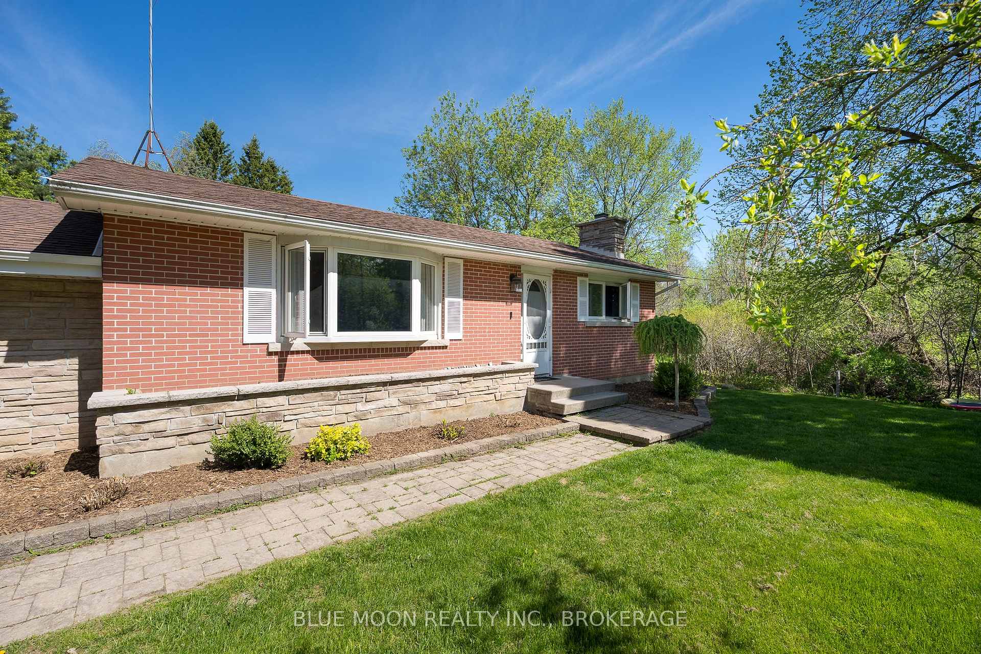 2545 Leeman Road, Kingston — photo 4 of 5