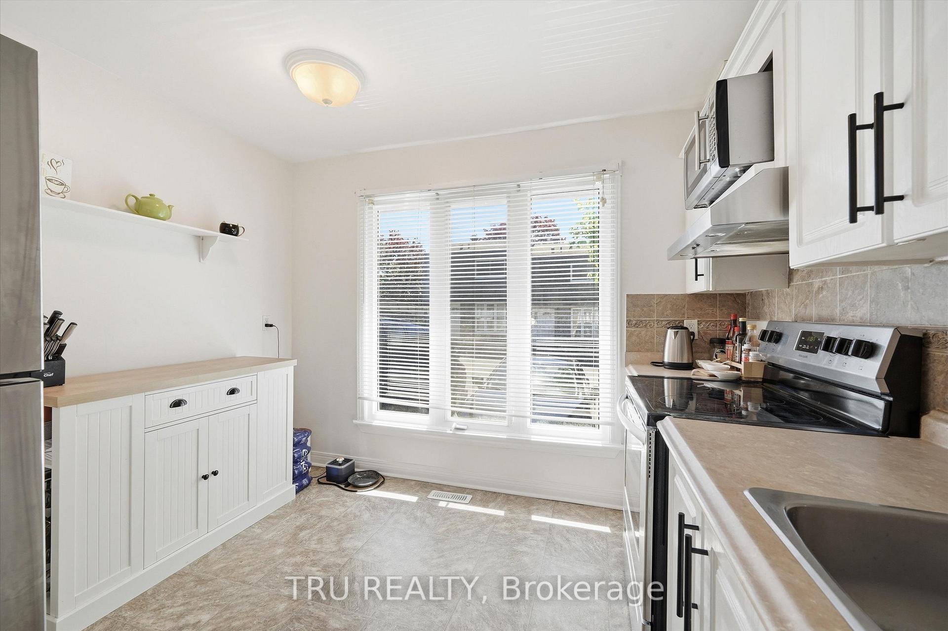 3301 Mccarthy Road 13, Hunt Club - Windsor Park Village and Area — photo 3 of 5