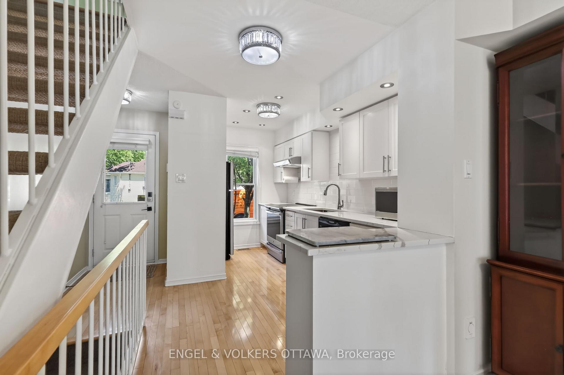 90B Templeton Street, Lower Town - Sandy Hill — photo 3 of 5