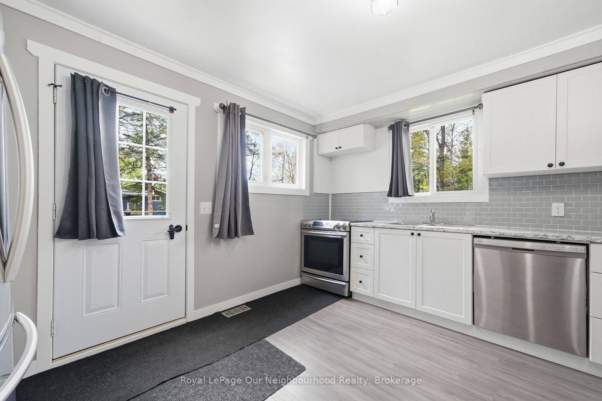 14 Morrison Street, Kawartha Lakes — photo 3 of 5