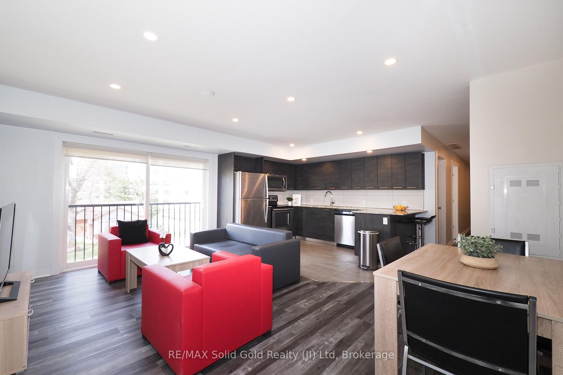 288 Albert Street 208, Waterloo — photo 5 of 5