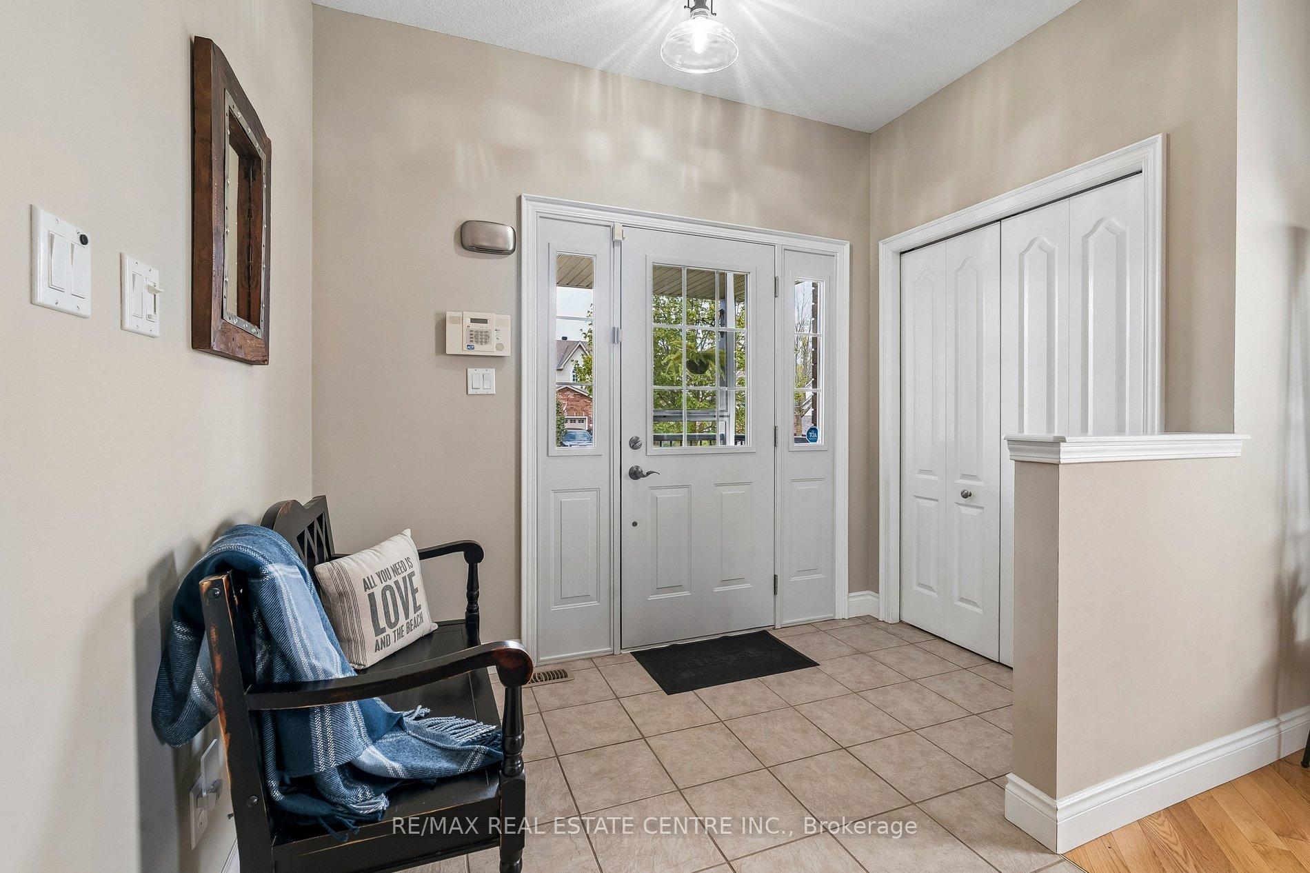 704 Russell Court, Shelburne — photo 4 of 5