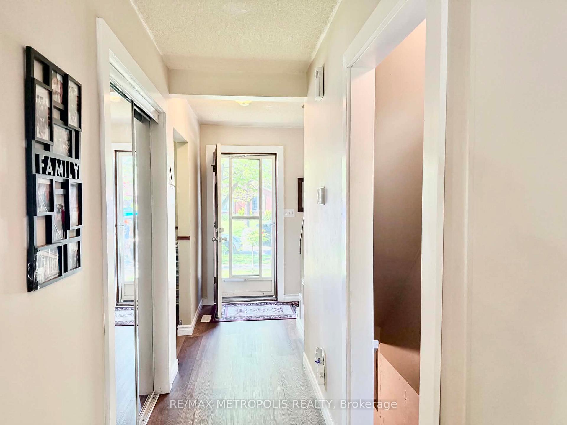 38 Dougherty Crescent, Welland — photo 4 of 5