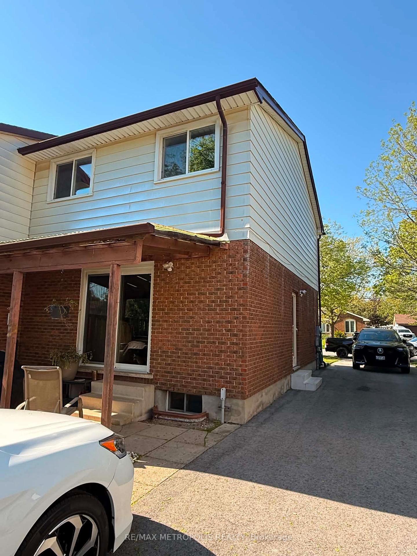 38 Dougherty Crescent, Welland — photo 5 of 5
