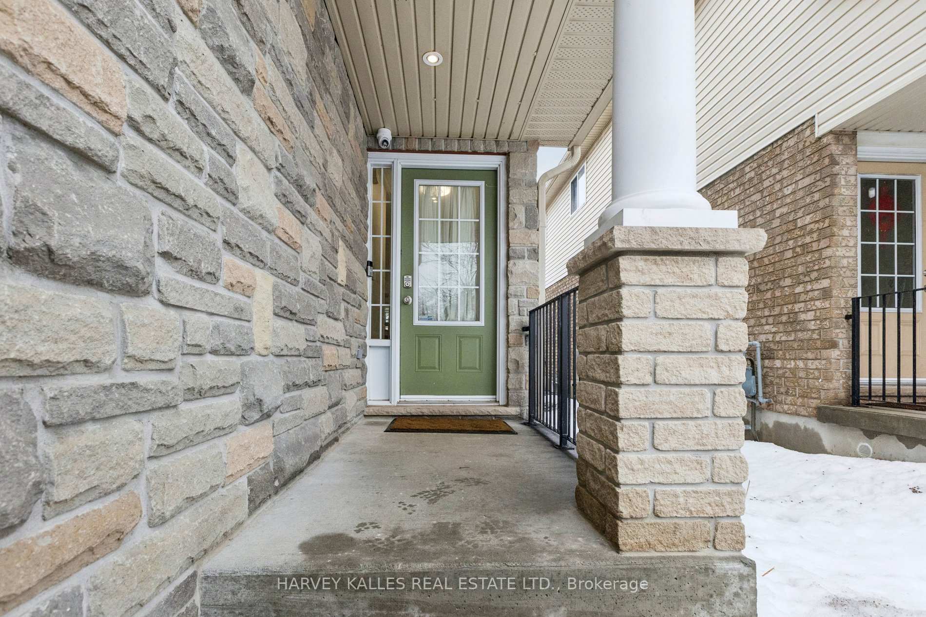 409 Tealby Crescent, Waterloo — photo 4 of 5