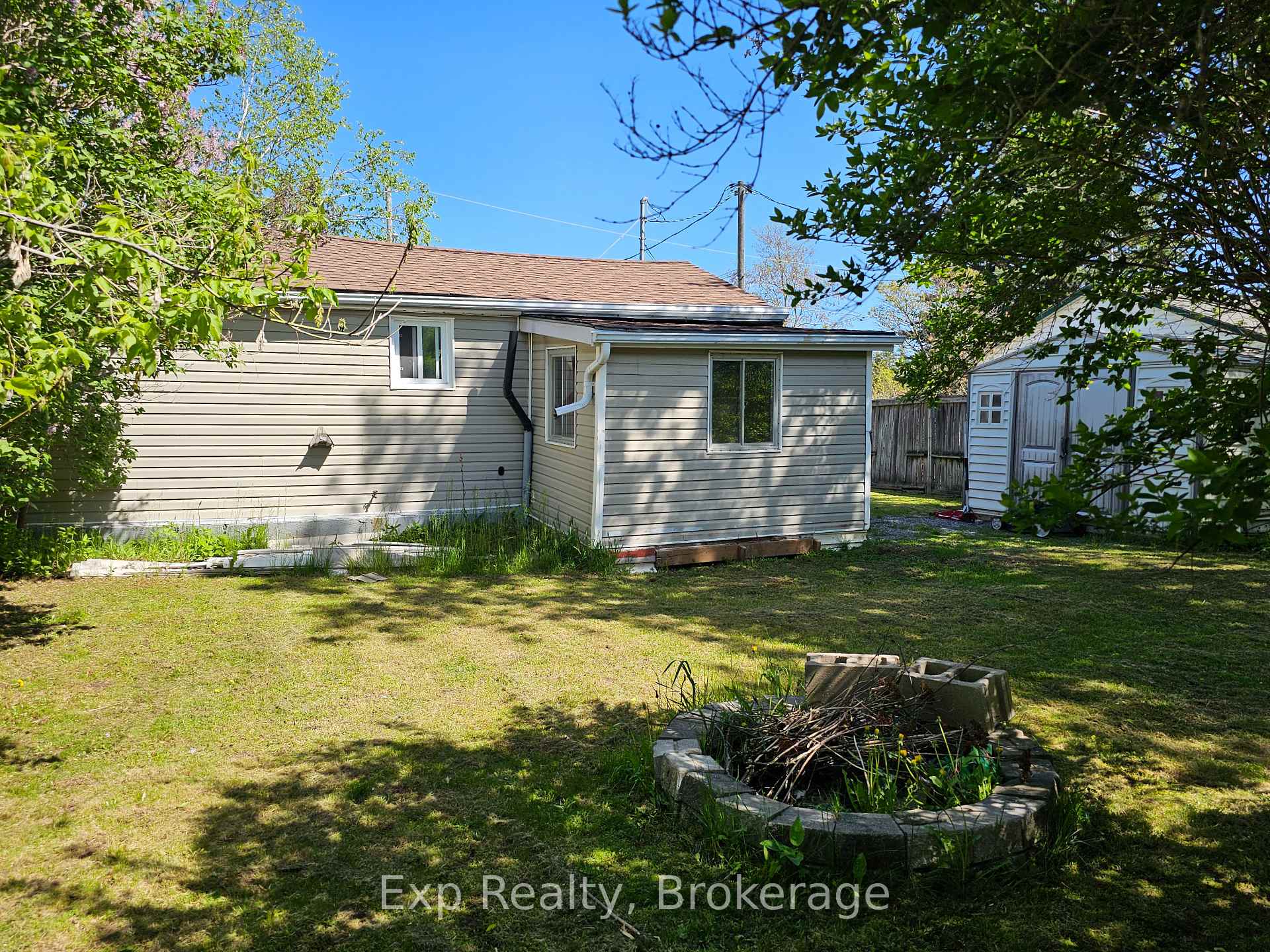 12 William Street, Marmora and Lake — photo 4 of 5