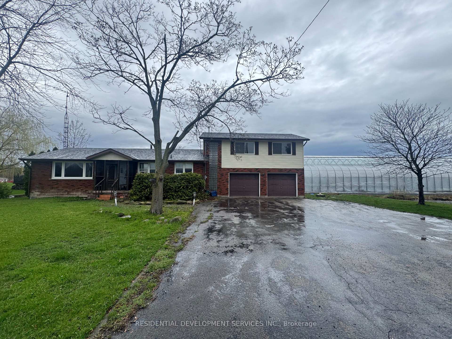 342 Mountain Road, Grimsby, ON L3M 4E7 — Grimsby, Ontario