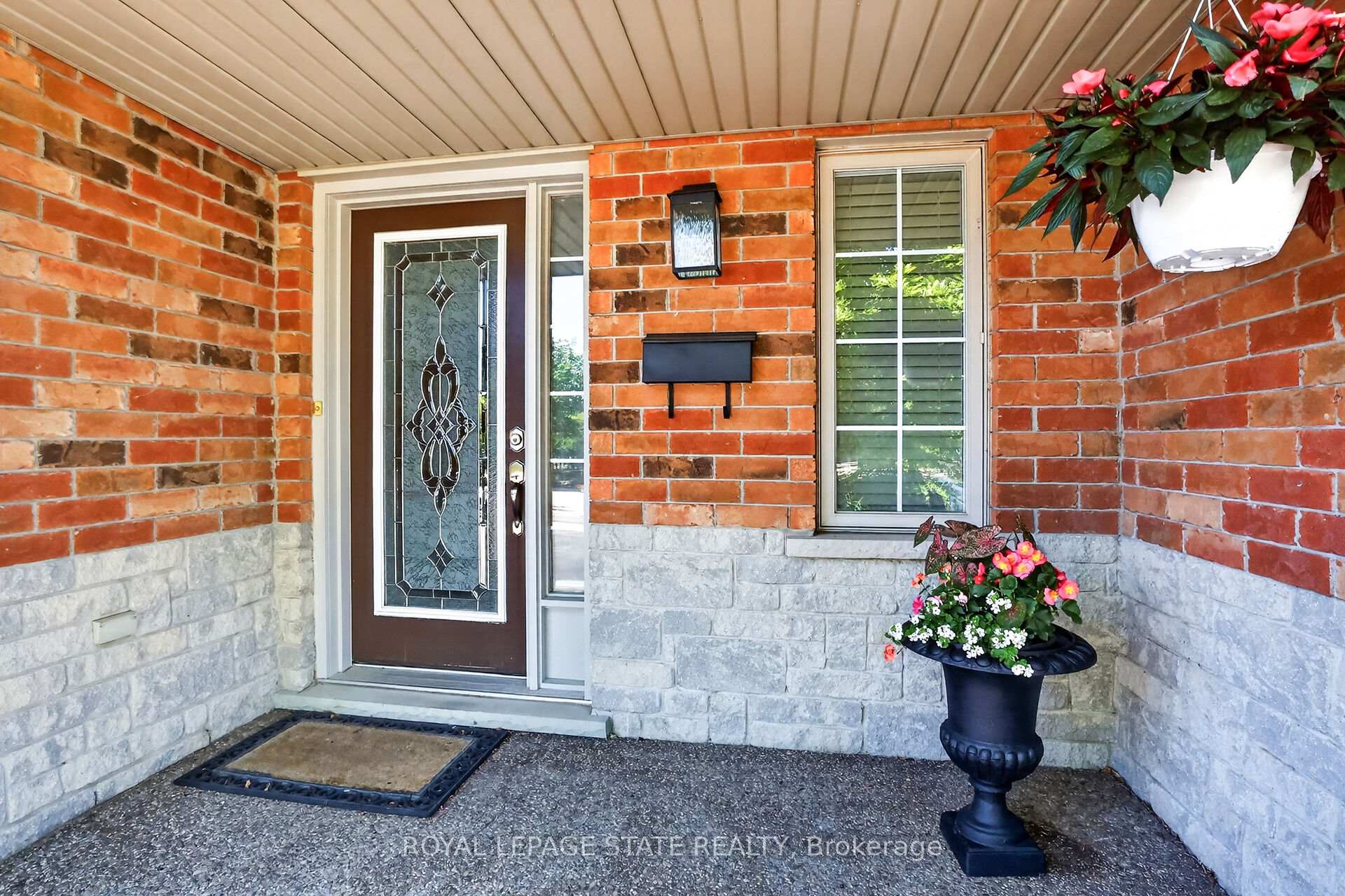 122 Magnolia Crescent, Grimsby — photo 3 of 5