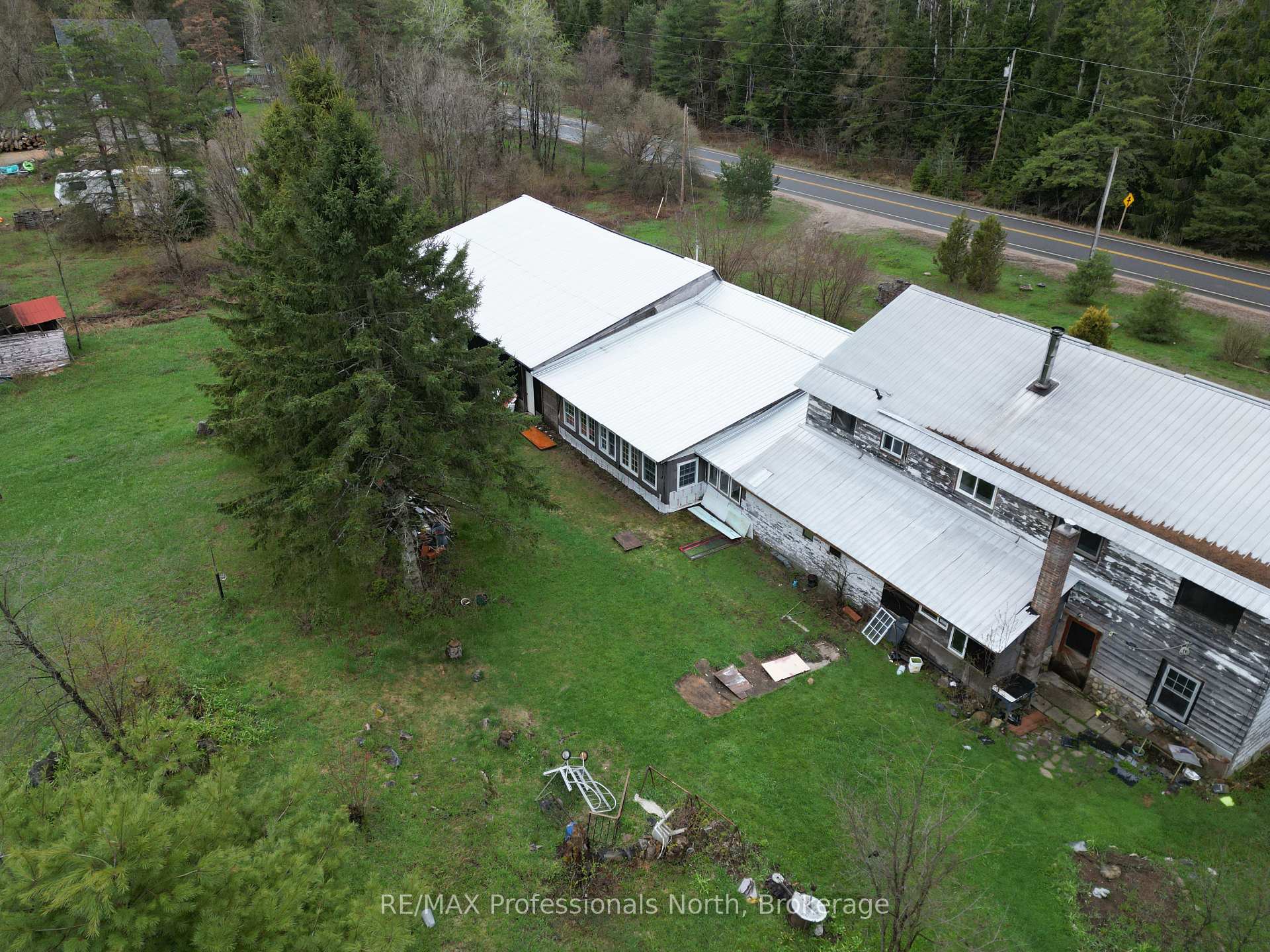 3044 Gelert Road, Minden Hills — photo 2 of 5