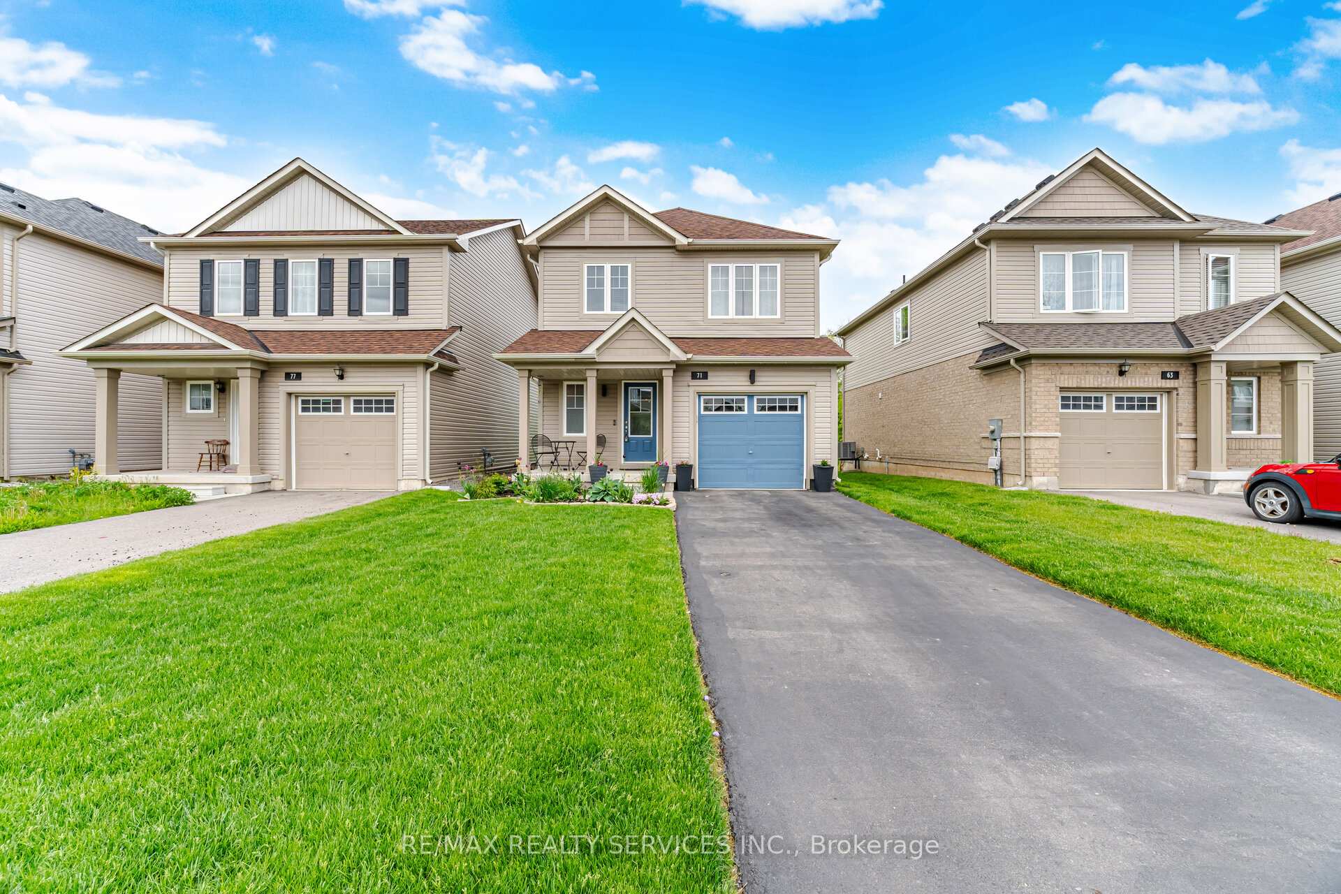 71 Tumblewood Place, Welland — photo 2 of 5