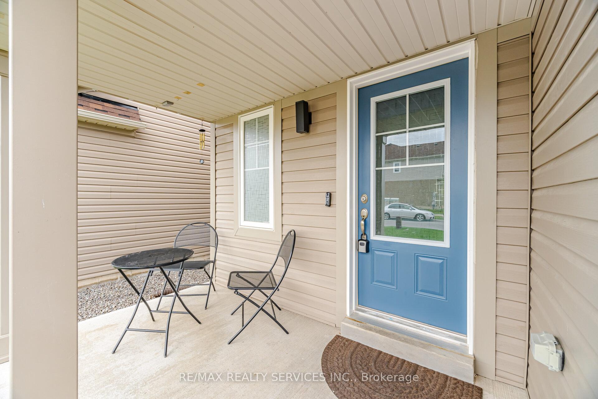 71 Tumblewood Place, Welland — photo 3 of 5