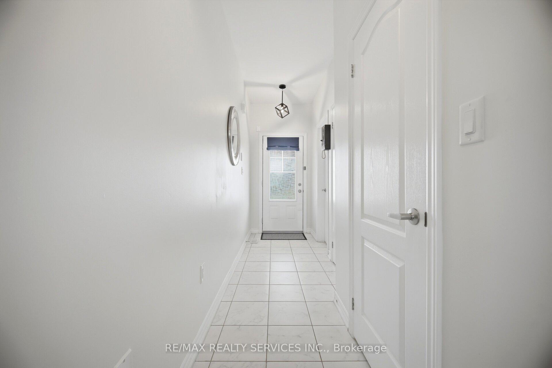 71 Tumblewood Place, Welland — photo 4 of 5