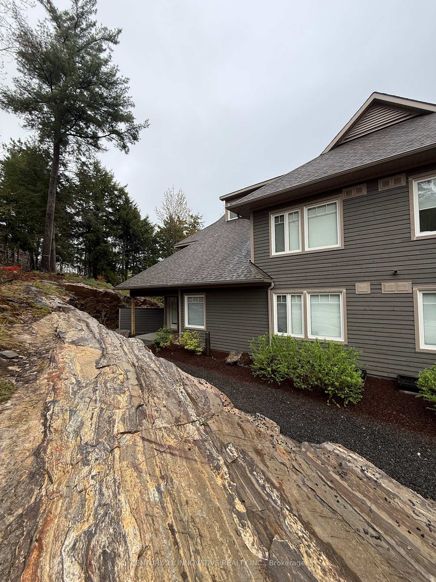 3 Tree Tops Lane 204, Huntsville, ON P1H 1A9 — Huntsville, Ontario
