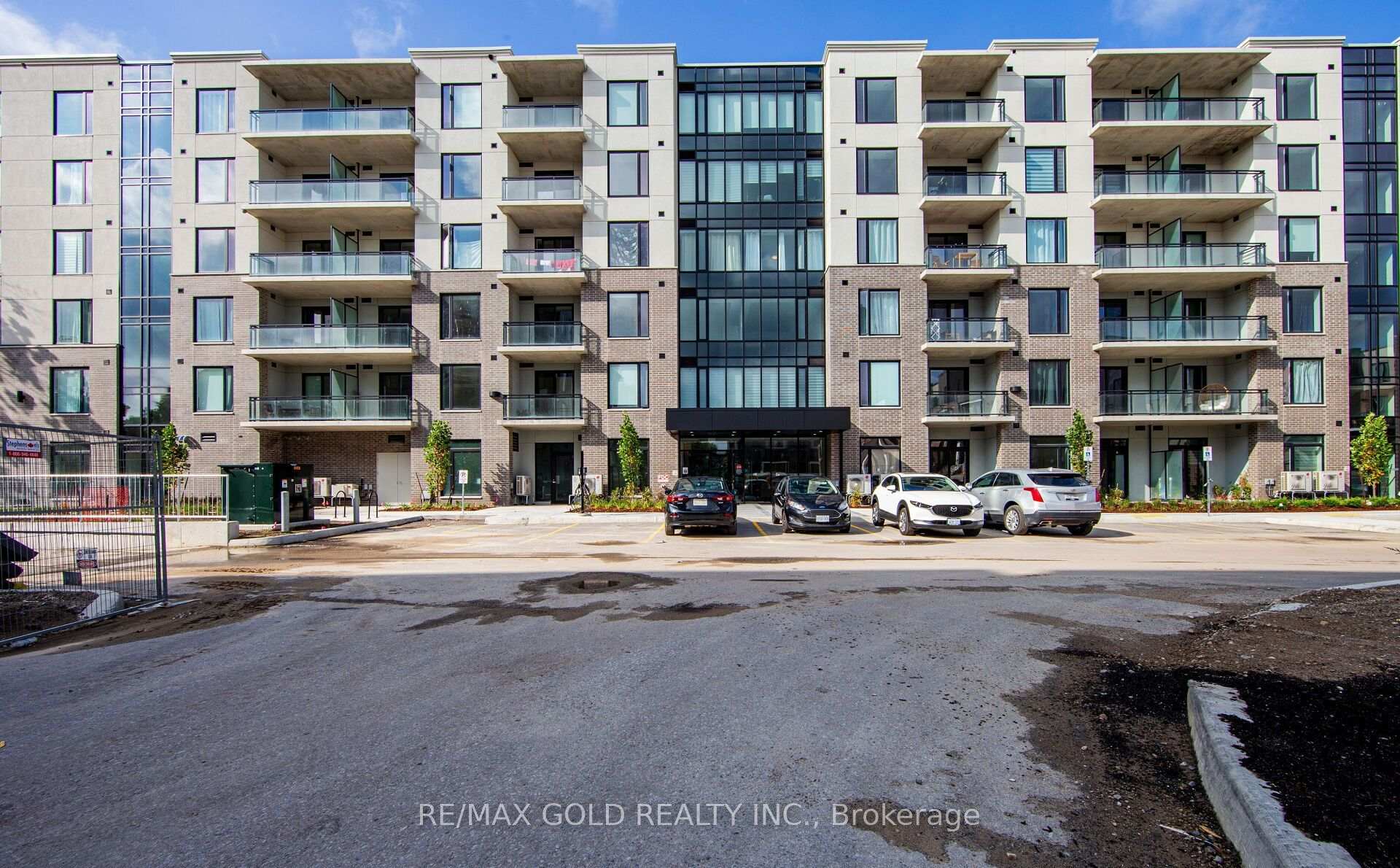 103 Roger Street 206, Waterloo — photo 2 of 5