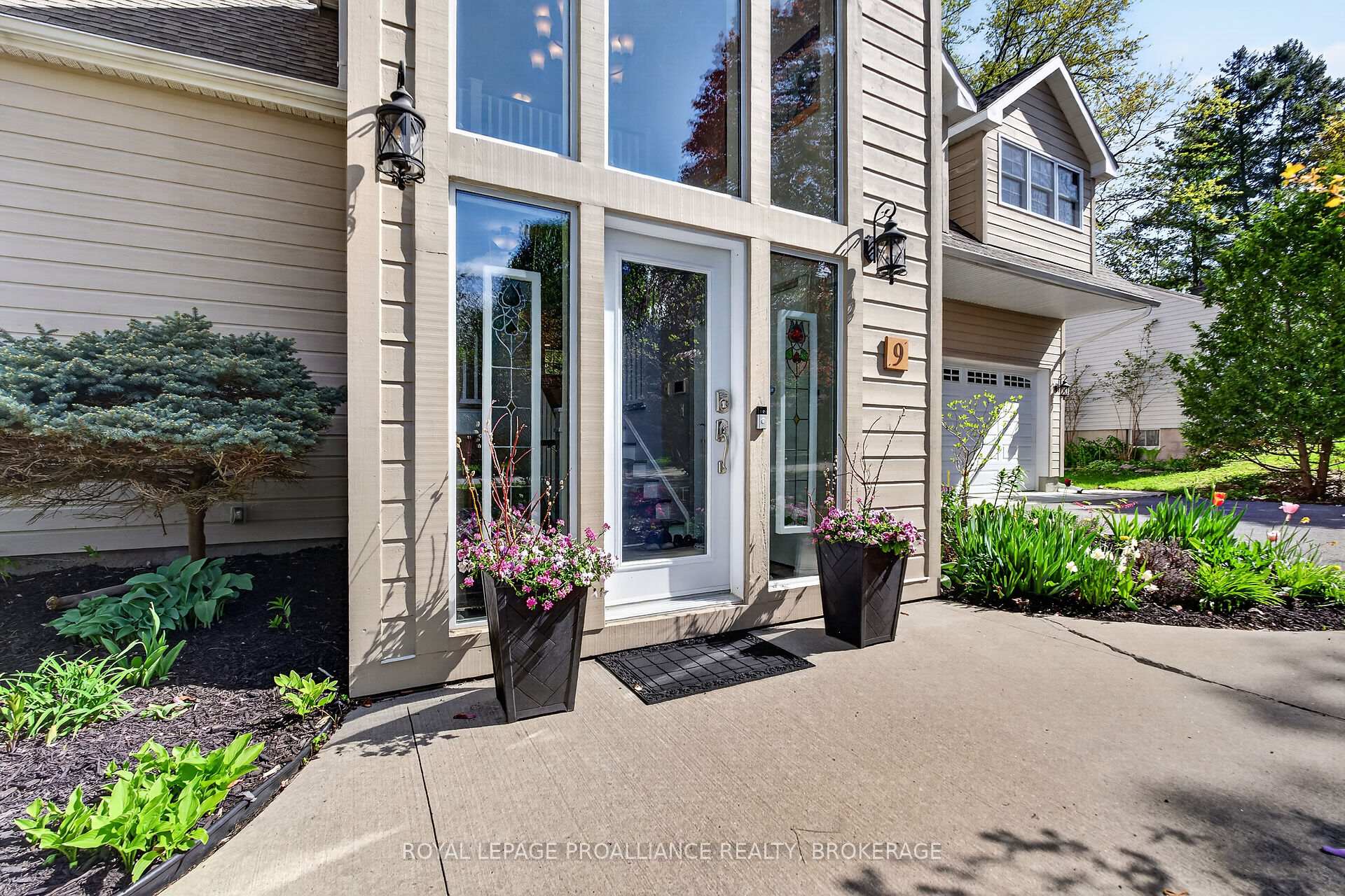 9 Grenville Crescent, Kingston — photo 5 of 5