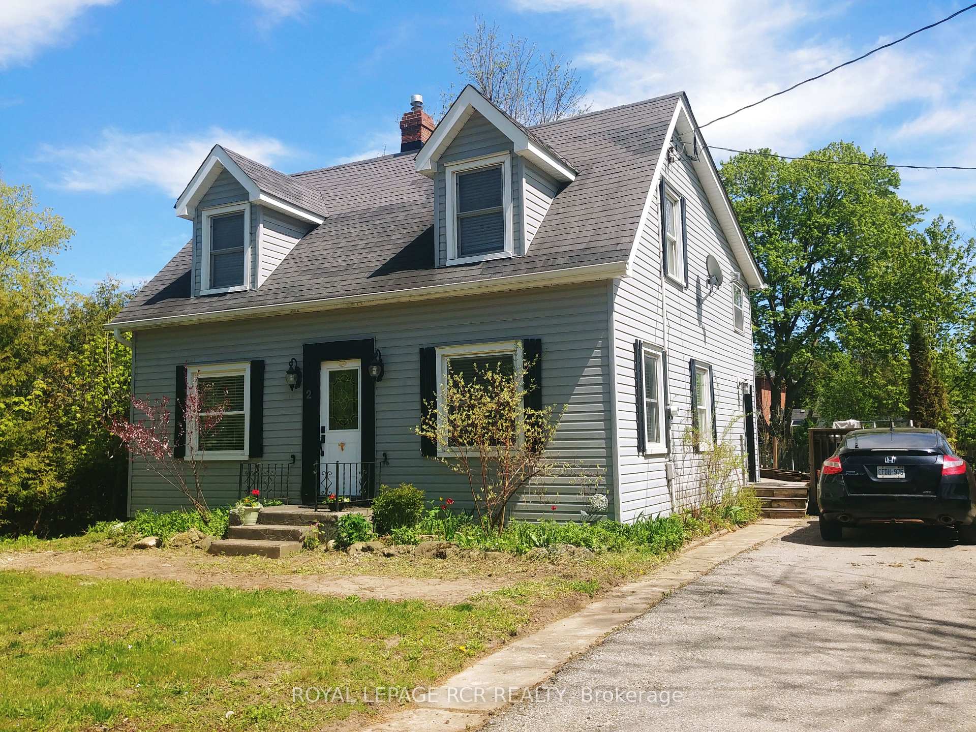 2 Dundas  W Street, Erin — photo 2 of 5