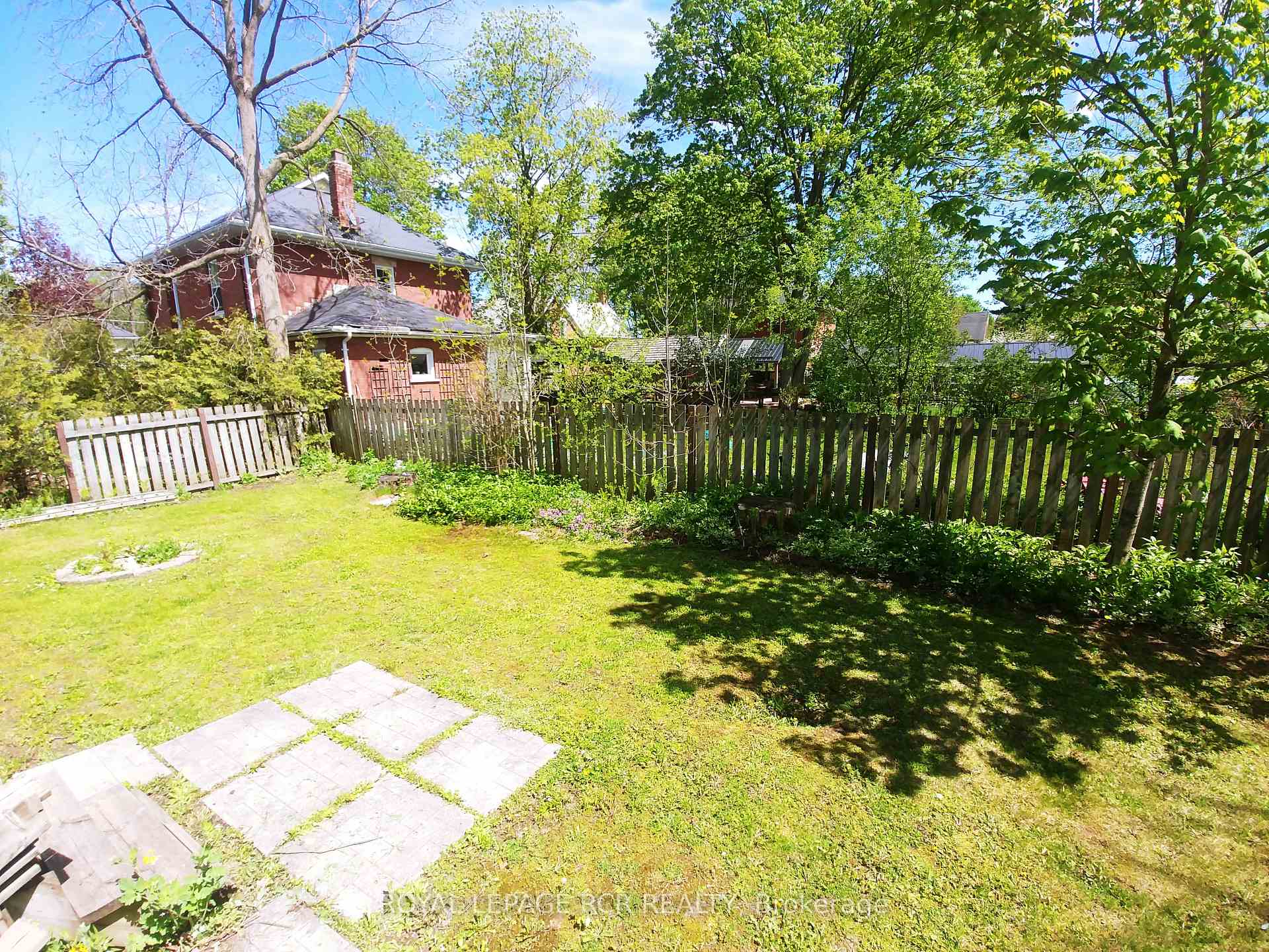 2 Dundas  W Street, Erin — photo 5 of 5