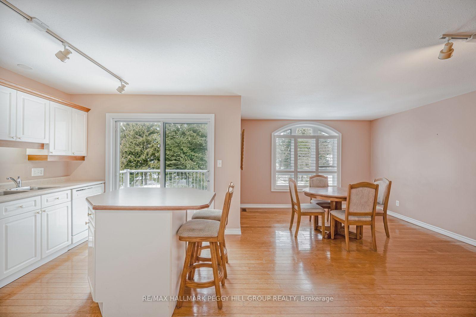 31 Dairy Lane 308, Huntsville — photo 5 of 5