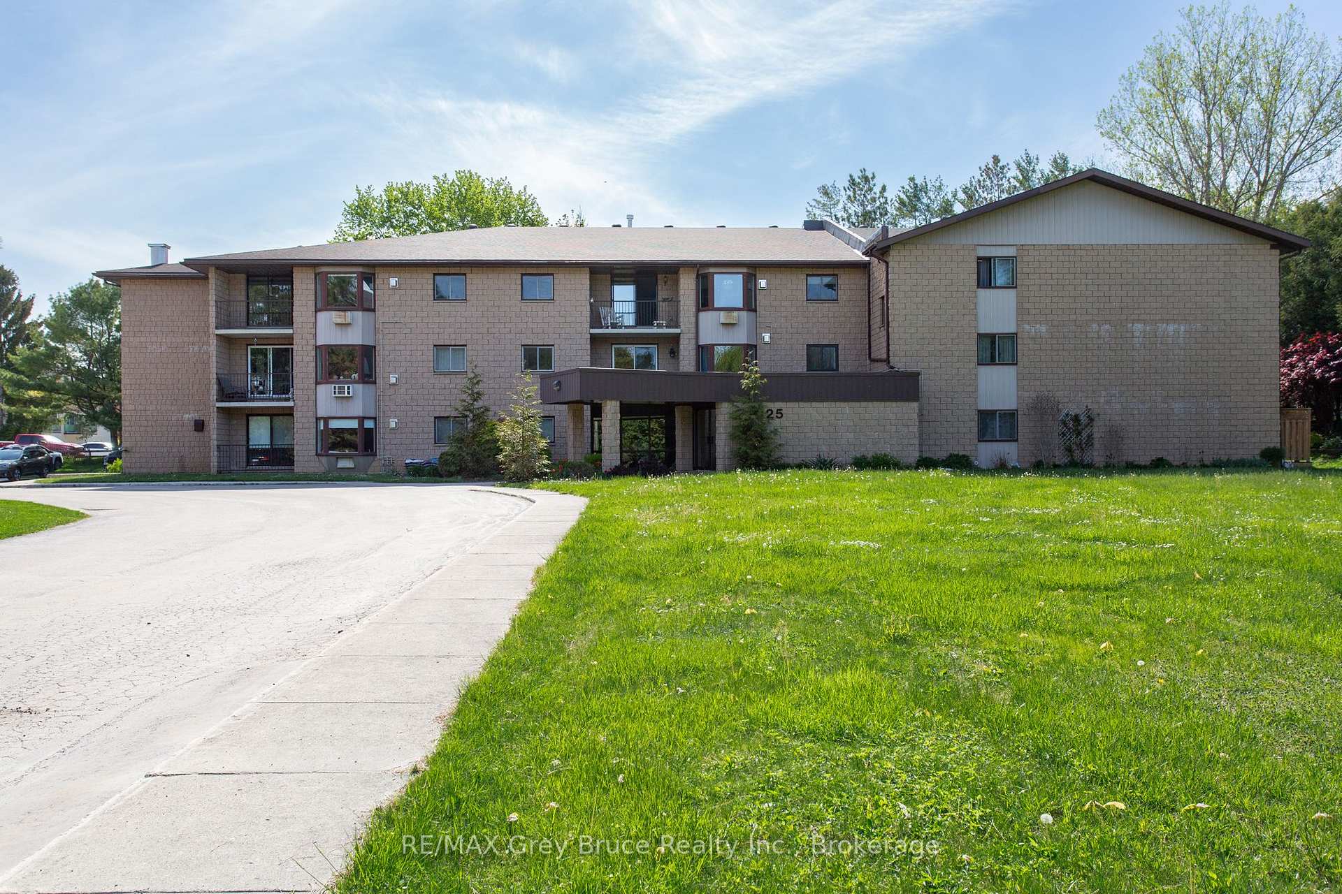 125 Hinks Street 206, Brockton, ON N0G 2V0 — Brockton, Ontario