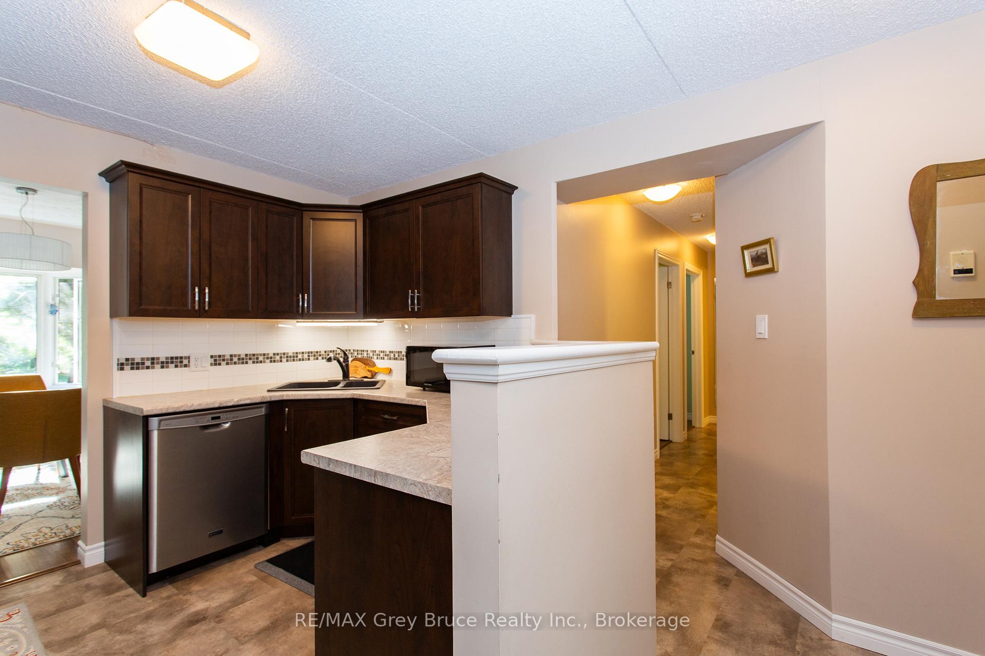 125 Hinks Street 206, Brockton — photo 3 of 5