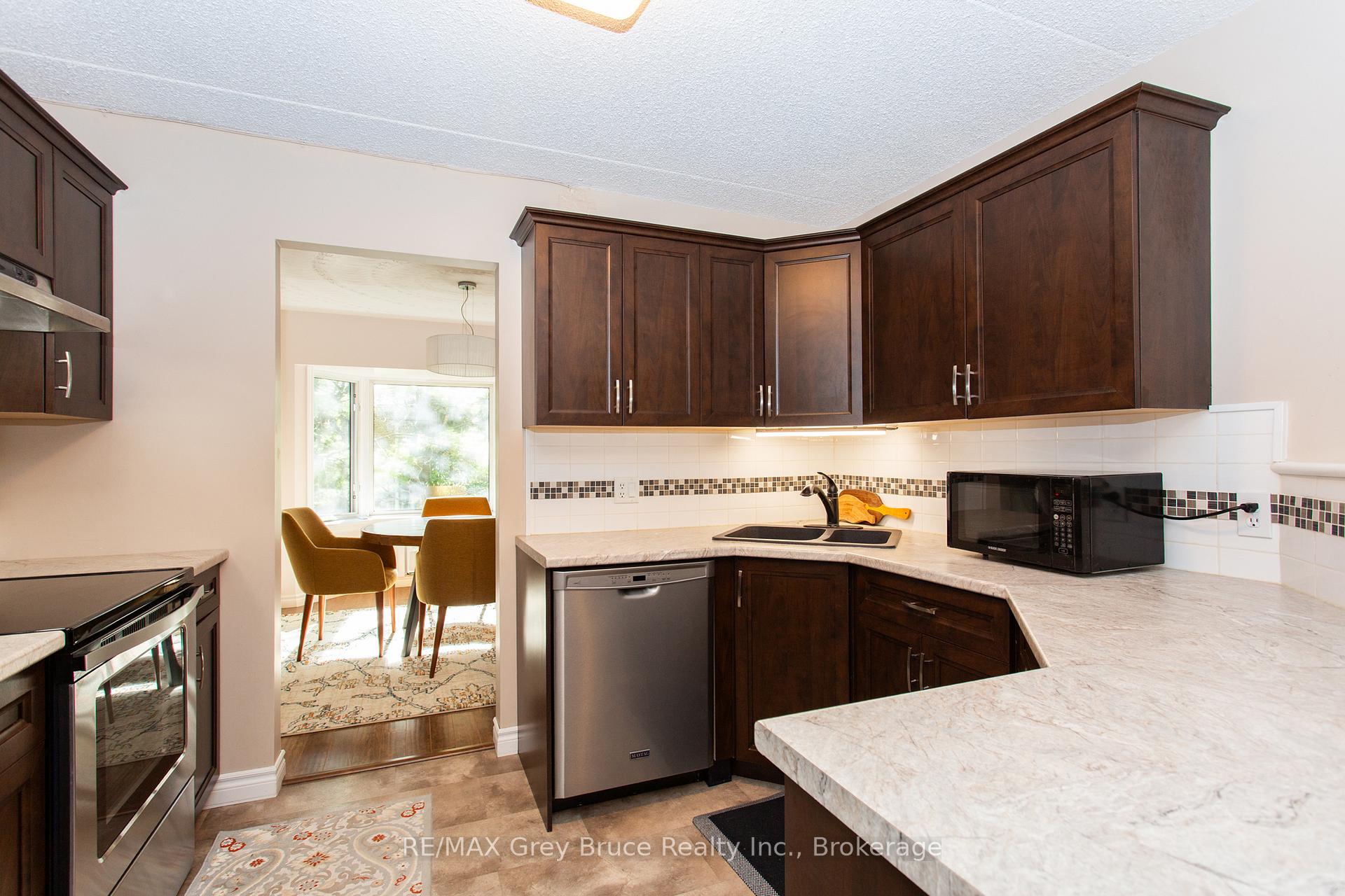 125 Hinks Street 206, Brockton — photo 4 of 5