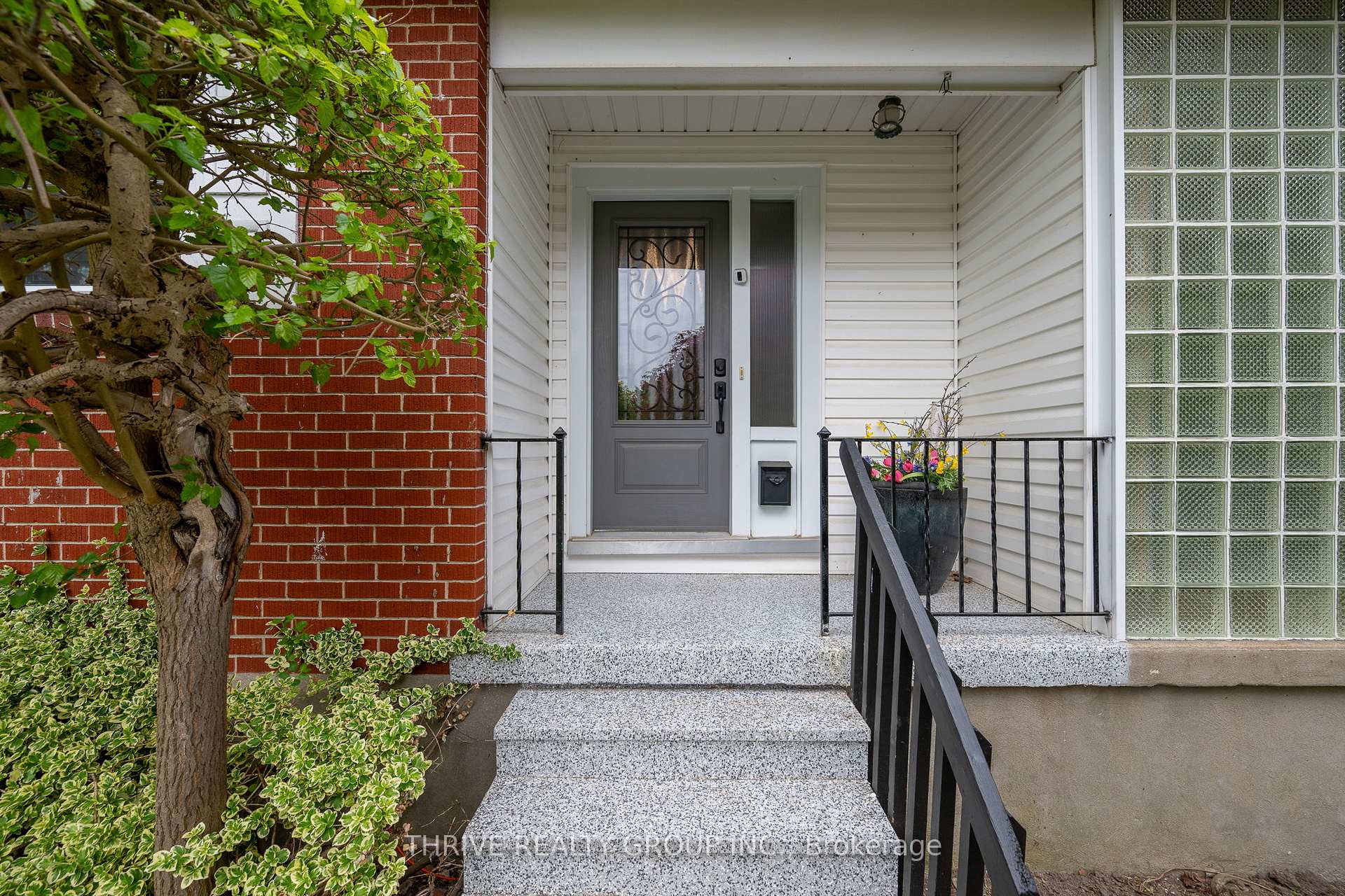 17 Croxton Road W, London South — photo 3 of 5