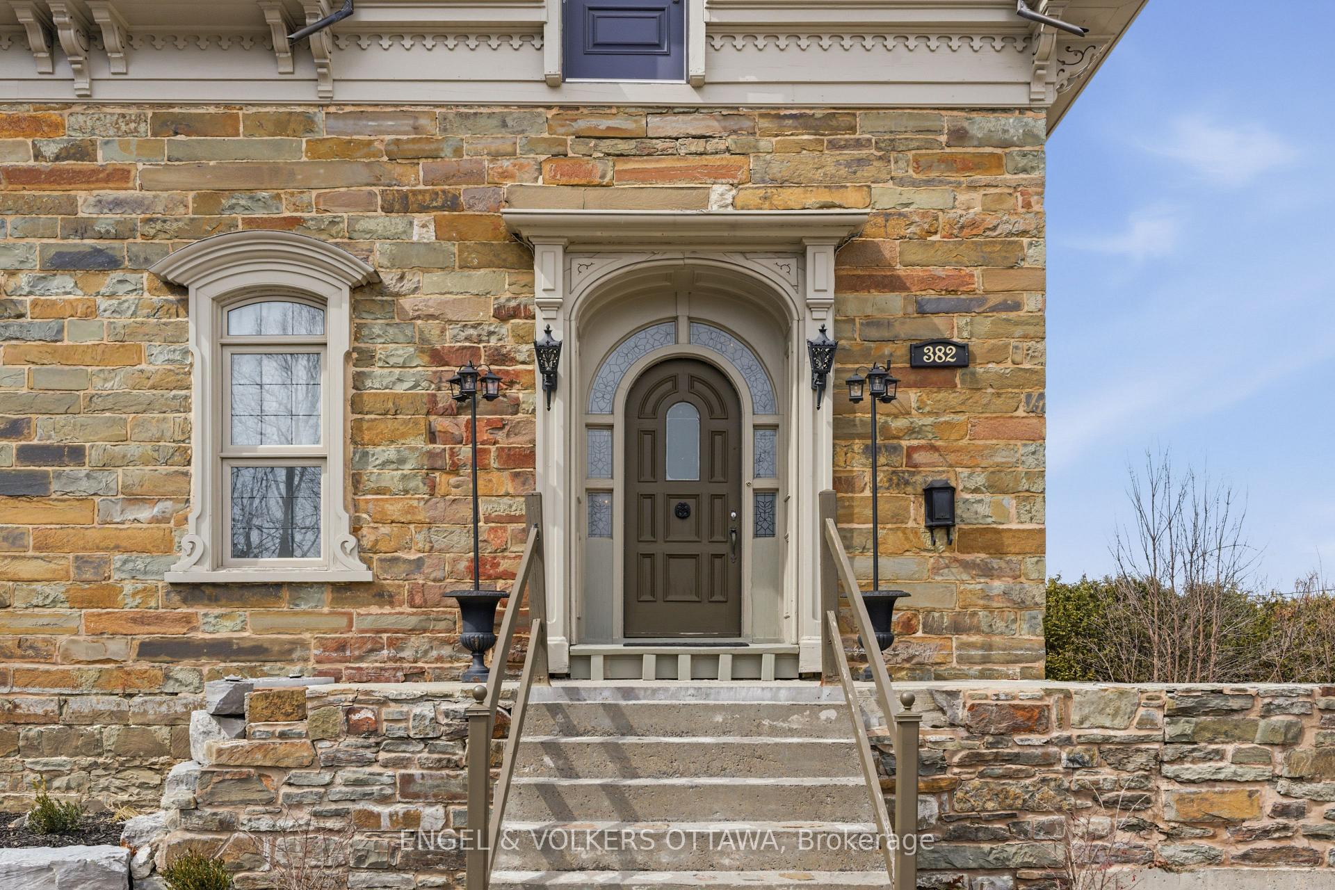 382 Mcgill Street, Hawkesbury — photo 3 of 5