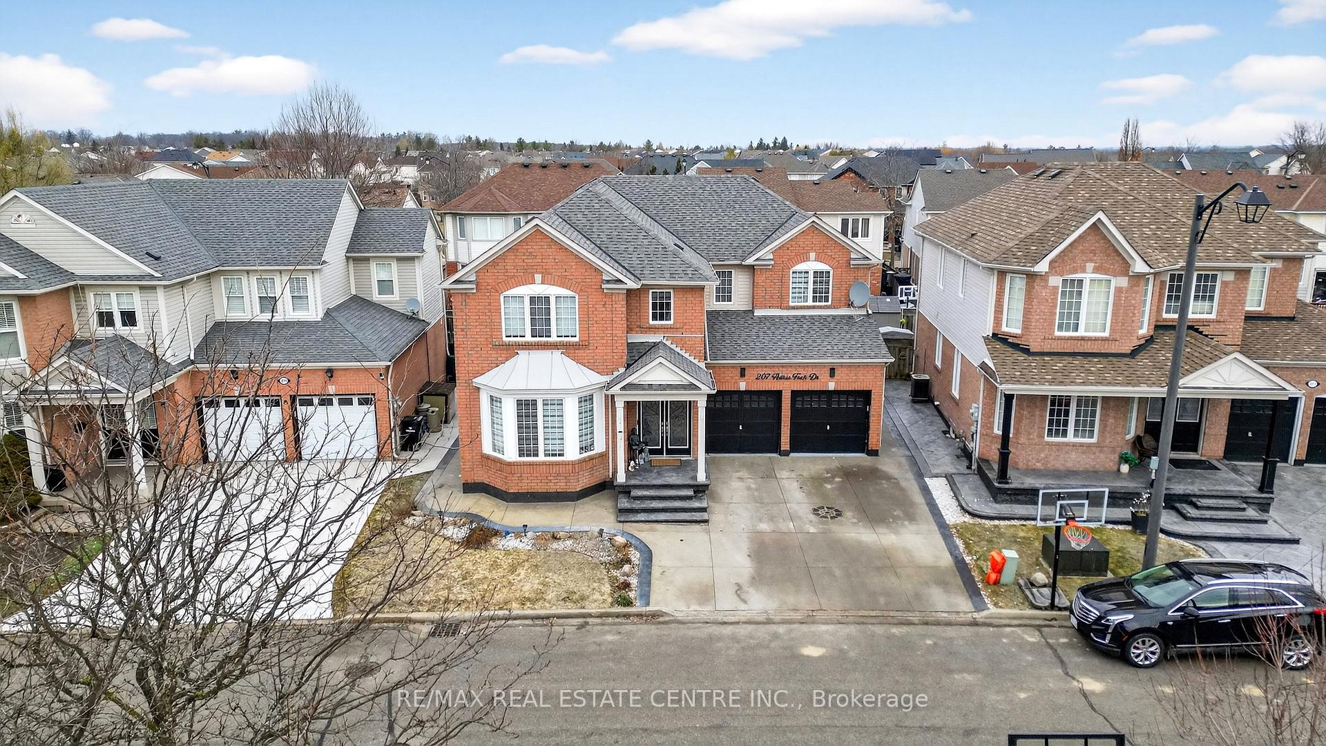 207 Arthur Fach Drive, Cambridge, ON N1T 2G2 — Cambridge, Ontario