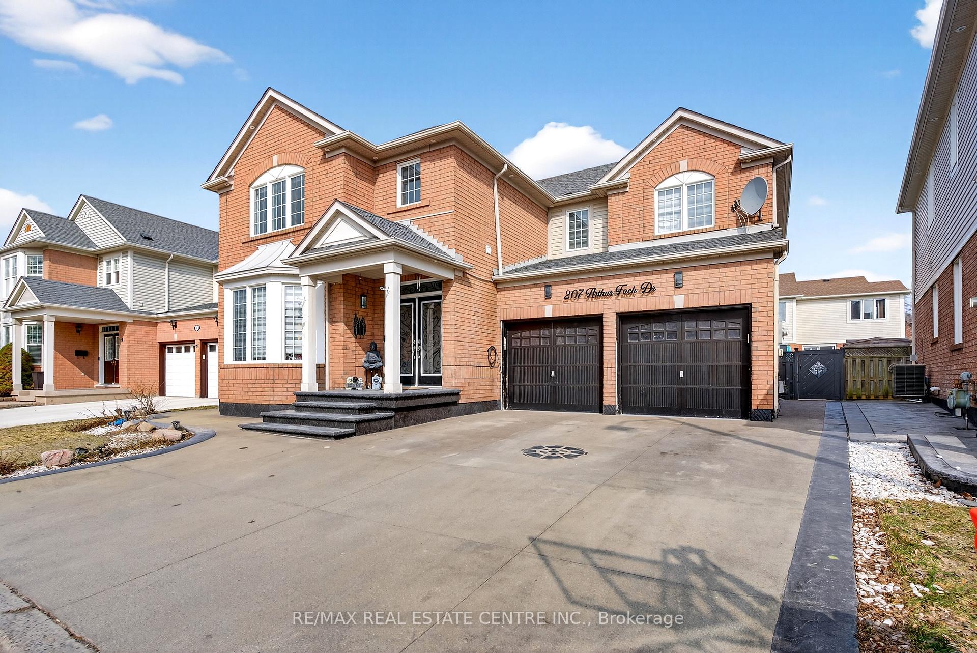 207 Arthur Fach Drive, Cambridge — photo 2 of 5