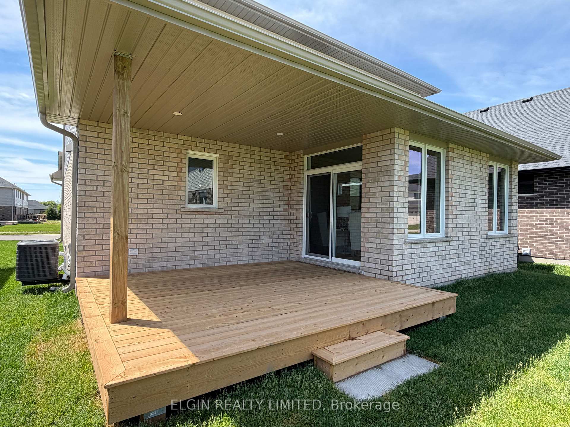 6 Keba Crescent, Tillsonburg — photo 3 of 5