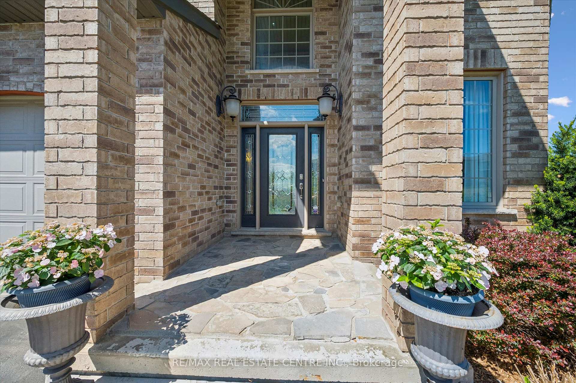 103 Gouda Place, Cambridge — photo 4 of 5