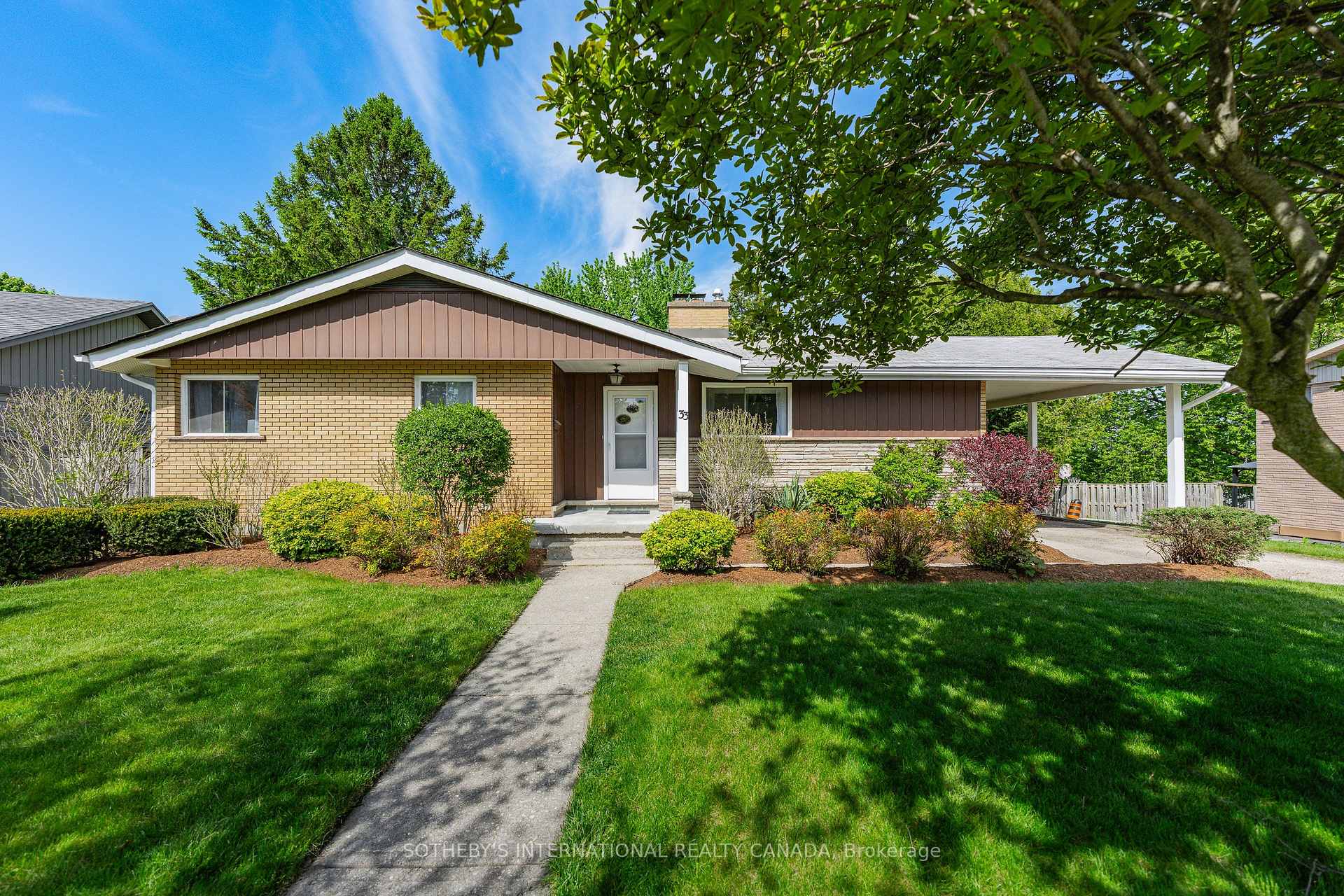33 Linndale Road, Cambridge, ON N1S 3J6 — Cambridge, Ontario