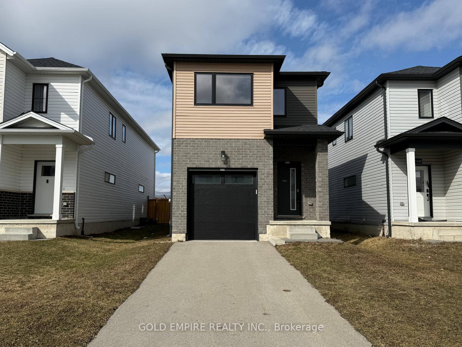 1612 Capri Crescent LOWER, London North — photo 2 of 5