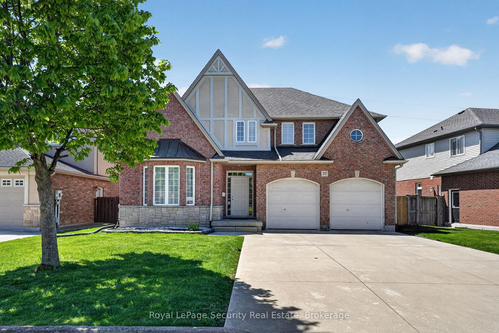 37 Fredonia Crescent, St. Catharines — photo 2 of 5